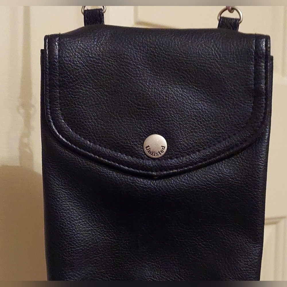 Unlisted Retro 90's Crossbody Purse - Picture 4 of 5